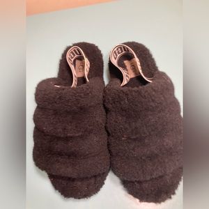 Ugg womens size 8 Fluff Yeah